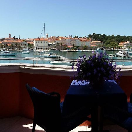 Vila "Mare" Banjol Exterior foto